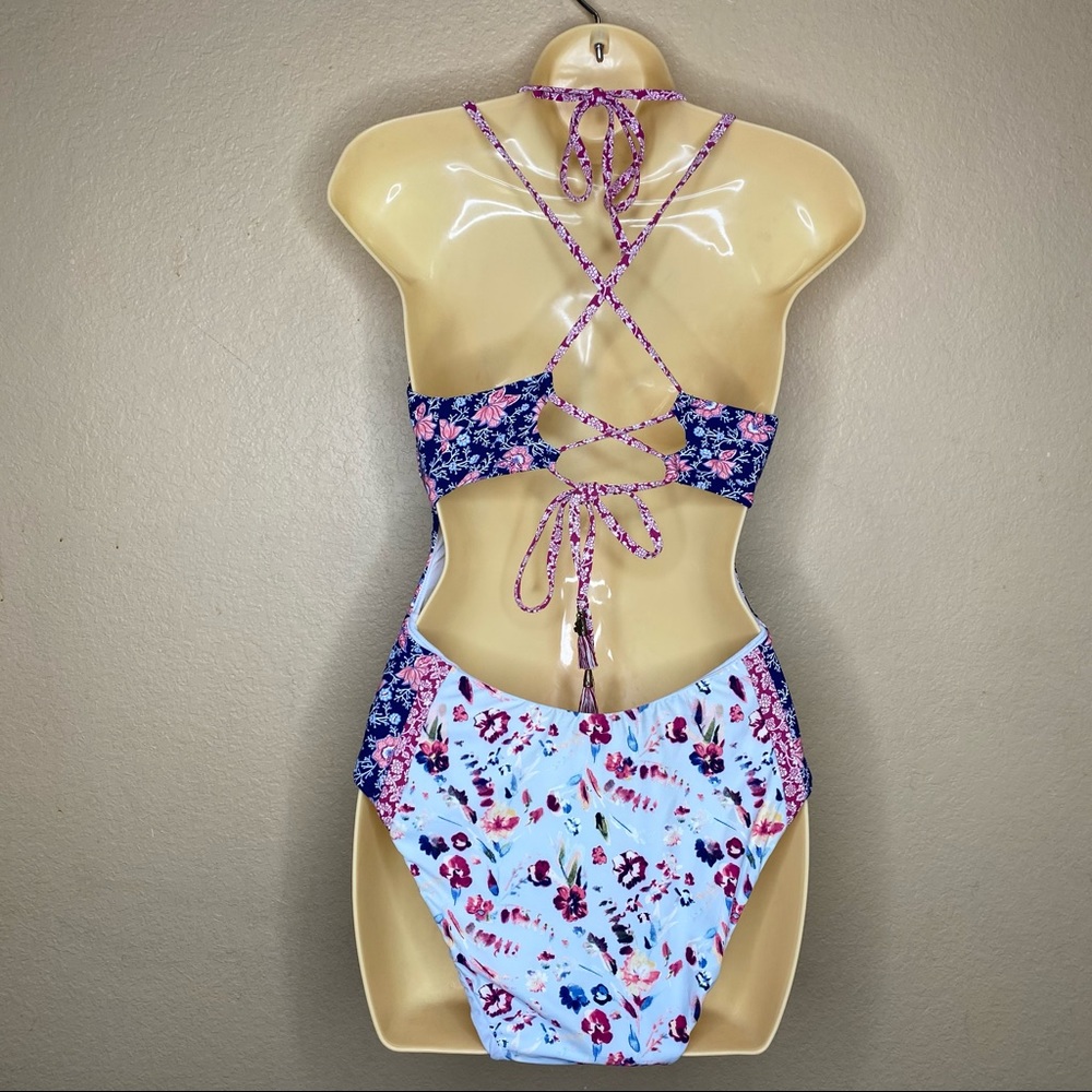 Lucky Brand Floral Plunge One Piece Size Medium - Picture 6 of 14